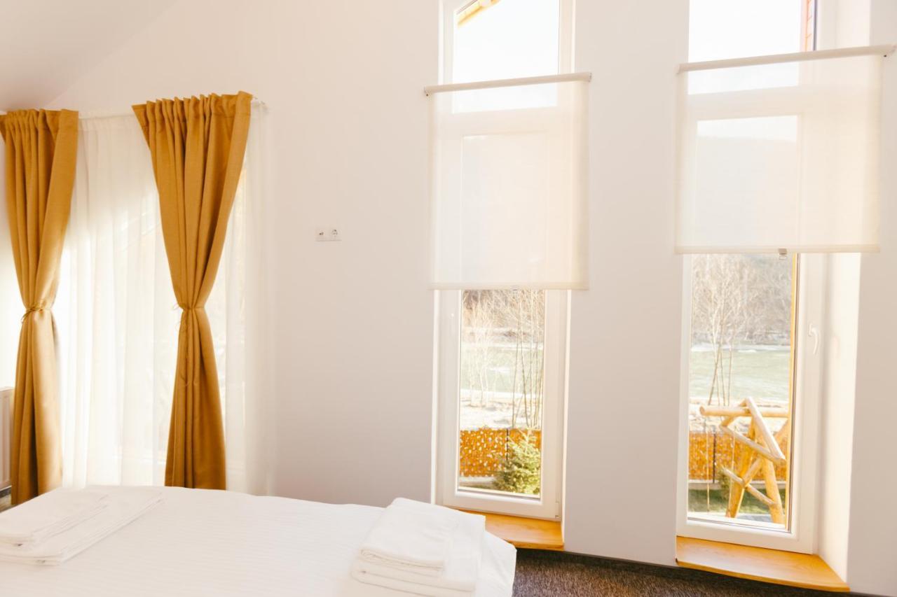 Buturuga Mica Villa Nehoiu Buitenkant foto